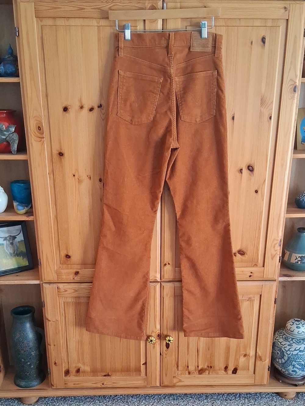 Levi's Premium Button Fly Rust Corduroy Boho Western Ribcage Flare Pants Sz 27 - Picture 6 of 10